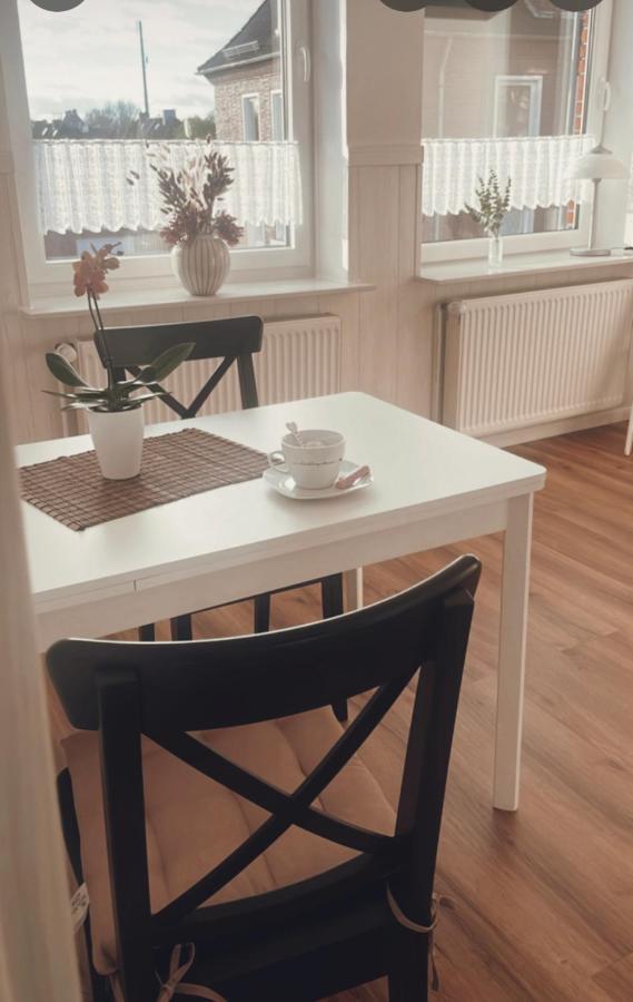 Ferienwohnung Ostfriesenherz Emden Esterno foto